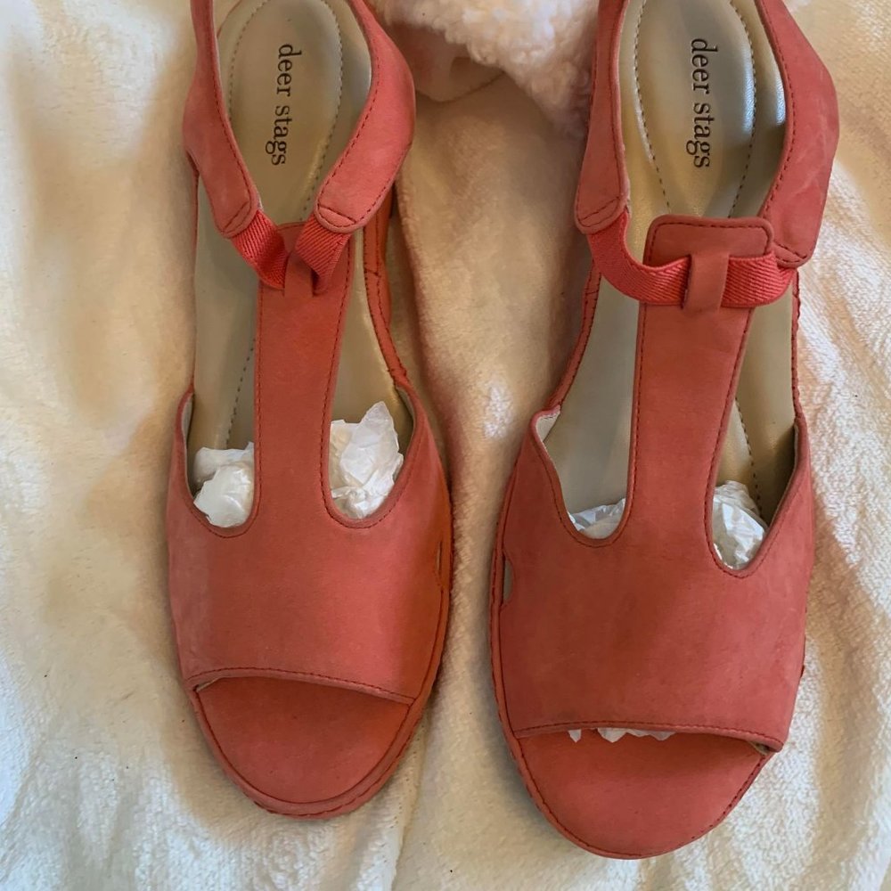 NWOT Deer Stags Orange Leather Wedge Sandals Size 8.5